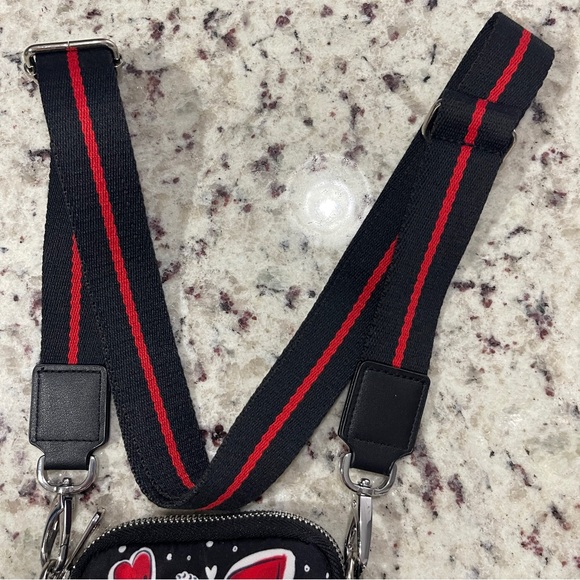 NWOT Brighton Hearts A Flutter Utility Bag Black Red Heart Pattern Crossbody New - Picture 5 of 11